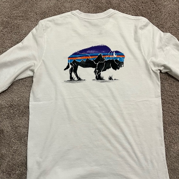 White Patagonia long sleeve tee - Picture 3 of 3